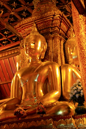 Temple, temple or monastery is the monastery of Buddhism in Thailand. Is that of a monk And of worship of Buddhistsのeditorial素材