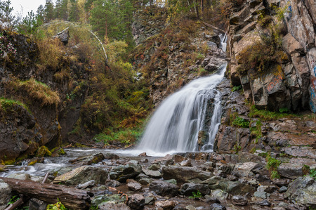 great view of the waterfall in a mountain area autumnのeditorial素材