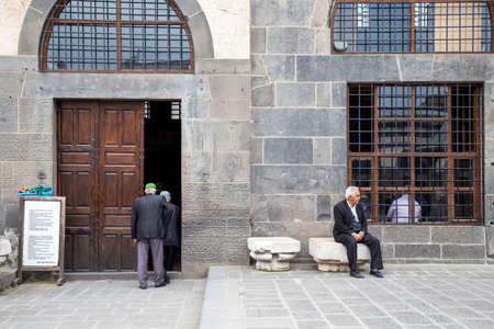 Diyarbakir/Turkey-05/02/2019: The Ulu Mosque/The Great Mosque of DiyarbakÄ±r is the oldest and one of the most significant mosques in Anatolia.People come to the mosque for worship or touristic visits.のeditorial素材