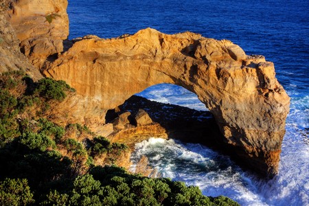 london bridge along great ocean roadの写真素材