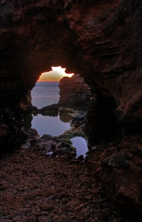 the grotto along great ocean roadの写真素材