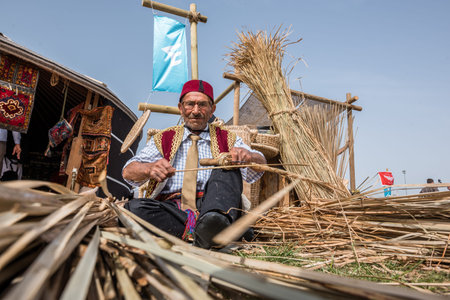 Unidentified man makes a traditional wicker basket. ISTANBUL, TURKEY,MAY 13,2017のeditorial素材