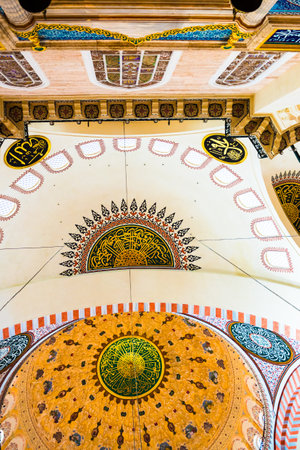 Interior decoration and artworks of Suleymaniye mosque.Walls,Ceiling and domes decorated with Islamic elements and designed by Ottoman architect Sinan.Istanbul,Turkeyのeditorial素材