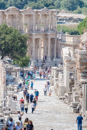 People visit ancient ruins at Ephesus historical ancient city, in Selcuk,Izmir,Turkey:20 August 2017のeditorial素材