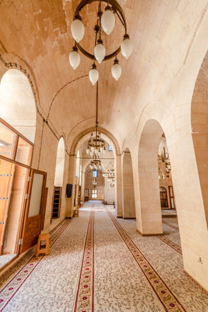 Interior view of Abdullatif Mosque which was built during Artuklu period in Mardin,Turkey.17 June 2018のeditorial素材