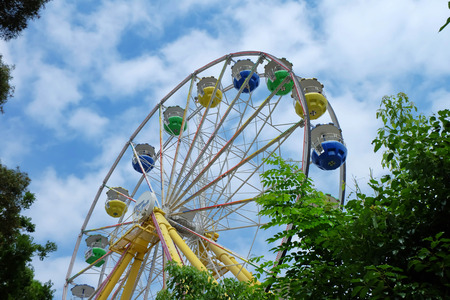 OCEAN PARK, HONGKONG - JUNE 18, 2015: Ferris Wheel at Ocean Park, Hongkong. Ocean park is one of the two large theme parks in Hong Kong.のeditorial素材