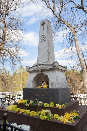 PUSHKINSKIYE GORY, RUSSIA - MAY 02, 2010: Tomb of Russian poet AS Pushkin in the Holy Dormition Monasteryのeditorial素材