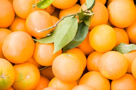 oranges in a marketの写真素材