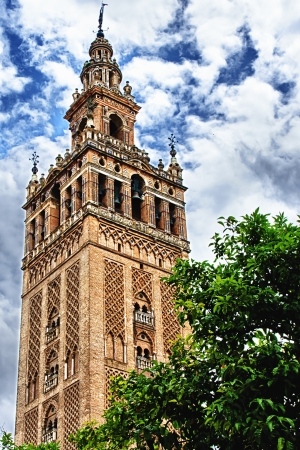 Giralda in Sevilla, Spain. HDRのeditorial素材