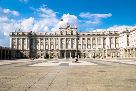 MADRID - SEPTEMBER 08: Palacio de Oriente - The Royal Palace constructed between years 1738 and 1755 on September 08, 2013 in Madrid, Spain.のeditorial素材