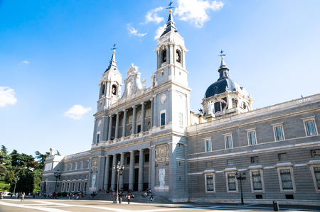  MADRID - SEPTEMBER 08: Almudena Cathedral exterior view on September 08, 2013 in Madrid, Spain. Santa Maria la Real de La Almudena is a neogothic cathedral.のeditorial素材