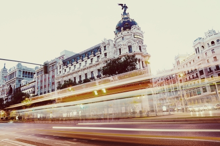 MADRID - SEPTEMBER 08: view of Gran Via street, Metropolis buiding on September 08, 2013 in Madrid, Spain. It is most important avenues at cityのeditorial素材