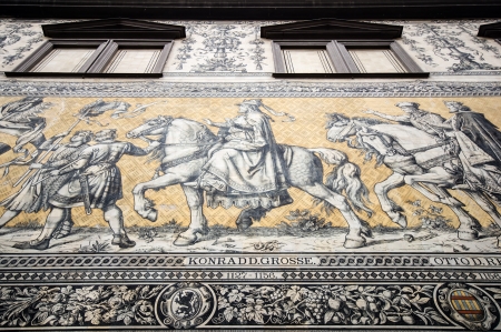DRESDEN, GERMANY - SEPTEMBER 22: the Procession of Princes on September 22, 2013 in Dresden, Germany. The mural was originally painted between 1871 and 1876.のeditorial素材