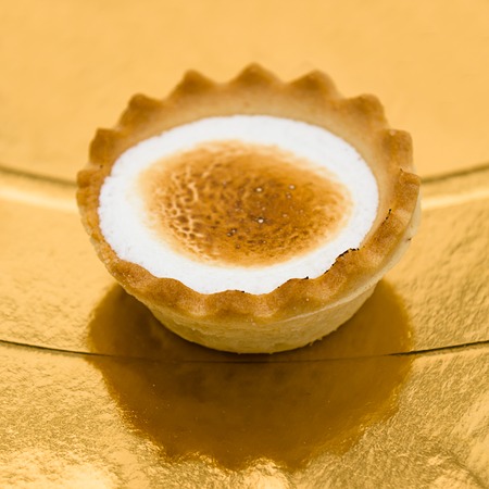  lemon tarts with meringueの写真素材