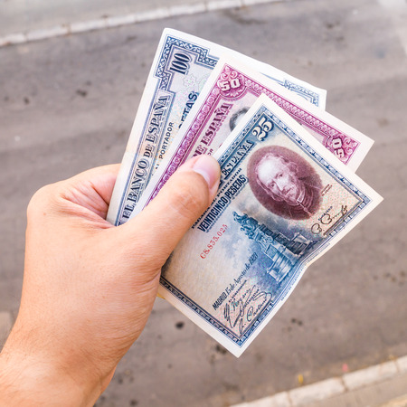 old pesetas bills