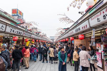 TOKYO, JAPAN - MARCH 19: Nakamise shopping street on March 19, 2015 in Tokyo, Japan.It connects Senso-ji Temple to Kaminarimon gate.のeditorial素材