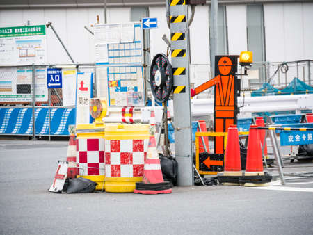 TOKYO, JAPAN - MARCH 20: Works in Shiodome on March 20, 2015 in Tokyo, Japan. Shiodome is one of the principal financial districts of Tokyo.のeditorial素材