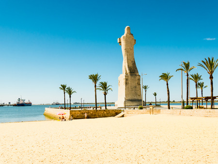 HUELVA, SPAIN - MAY 30: monument to Christopher Columbus on May 30, 2015 in Huelva, Spain. This city is in the confluence of the Odiel and Tinto rivers.のeditorial素材