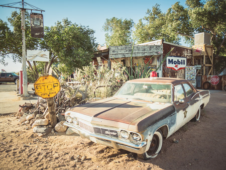 ARIZONA, USA - SEPTEMBER 06: Old gas station in historic Route 66 on September 06, 2015 in Arizona, United States. Route 66 was established on November 11, 1926.のeditorial素材