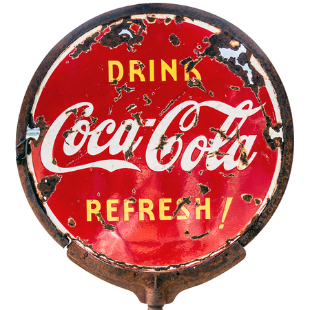 ARIZONA, USA - SEPTEMBER 06: Coca cola grunge sign in historic Route 66 on September 06, 2015 in Arizona, United States. Route 66 was established on November 11, 1926.のeditorial素材