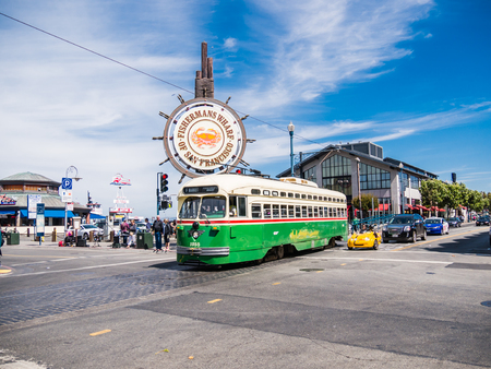 SAN FRANCISCO, USA - SEPTEMBER 15: Pier 39 on September 15, 2015 in San Francisco, California, United States. San Francisco was founded on June 29, 1776.のeditorial素材