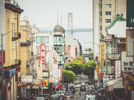 SAN FRANCISCO, USA - SEPTEMBER 15: Chinatown street on September 15, 2015 in San Francisco, California, United States. San Francisco was founded on June 29, 1776.のeditorial素材