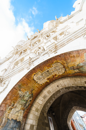 Burgos, Spain - 10.11.2016: St Mary Arch. Ancient medieval building with archway. Square outdoor shotのeditorial素材