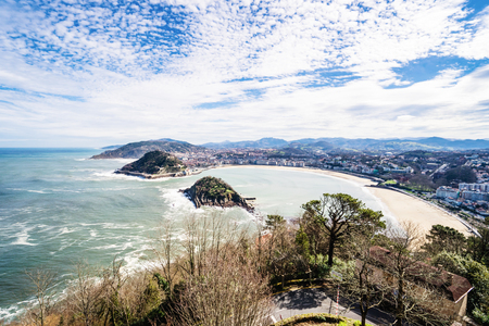 SAN SEBASTIAN, SPAIN - MARCH 01, 2017:  La Concha Beach. It is one of the most famous urban beaches across the country.のeditorial素材