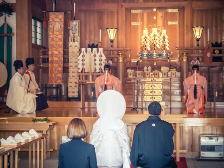 HIROSHIMA, JAPAN - MARCH 27: Typical japanese wedding on March 27, 2015 in Hiroshima, Japan.のeditorial素材