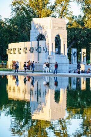 World War II Memorial in Washington DC, USA - 15 October, 2016: View to war monument.のeditorial素材