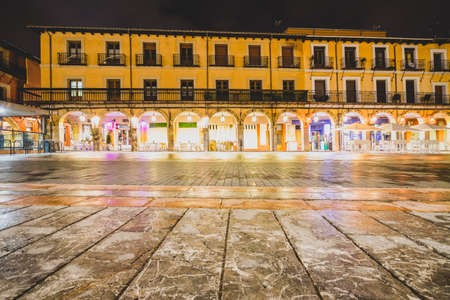 LEON, SPAIN - 24 JANUARY, 2020: Mayor Square at night in the city center.のeditorial素材