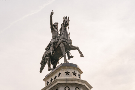 RICHMOND, VIRGINIA - MARCH 25: George Washington Monument on Capitol Square at the Virginia State Capitol on March 25, 2017 in Richmond, Virginiaのeditorial素材