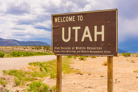 Browns Park, UT - May 29, 2021: Welcome to Utah sign in the desert of Browns Parkのeditorial素材
