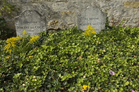 France, Vincent Van Gogh tomb in Auvers sur Oiseのeditorial素材