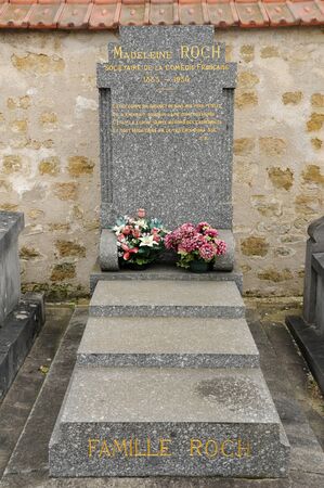 France, old tomb in Les Mureaux cemetaryのeditorial素材