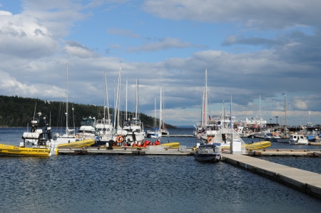Canada, Quebec, boats in the port of Tadoussac のeditorial素材