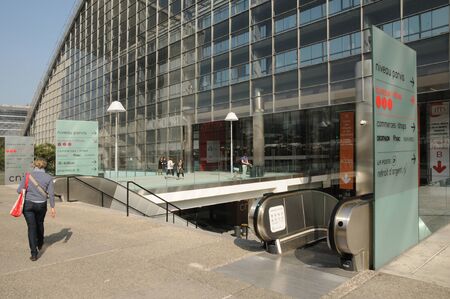 Ile France, modern building in the district of La Defense