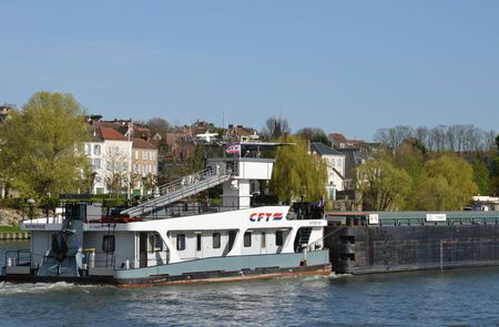 Ile de France, the picturesque city of Triel sur Seineのeditorial素材