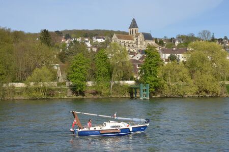 Ile de France, the picturesque city of Triel sur Seineのeditorial素材