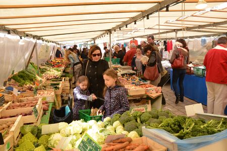 Ile de France, the picturesque market of Saint Germain en Layeのeditorial素材