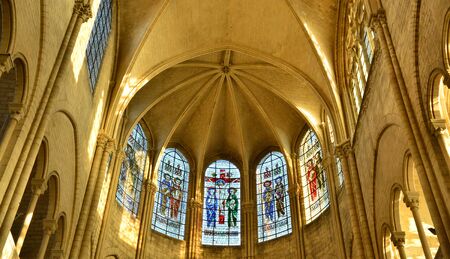 Ile de France, the picturesque collegiate church of Mantes la Jolieのeditorial素材