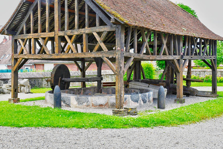 Neufchatel en Bray, France - june 23 2016 : apple press in the Mathon Durand museumのeditorial素材
