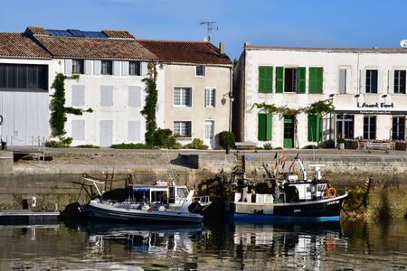 Saint Martin de Re, France - september 26 2016 : boats in the picturesque portのeditorial素材