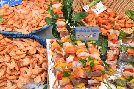 Saint Germain en Laye, France - june 12 2016 : the picturesque market every sundayのeditorial素材