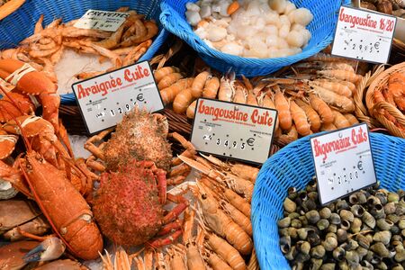 Saint Germain en Laye, France - june 12 2016 : the picturesque market every sundayのeditorial素材