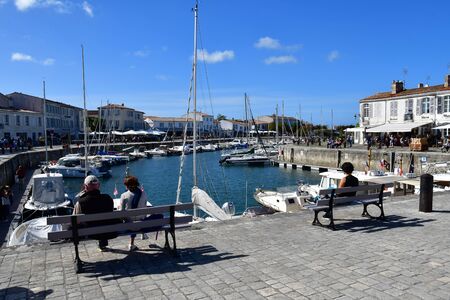 Saint Martin de Re, France - september 25 2016 : the picturesque village and boat in the portのeditorial素材
