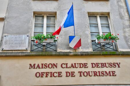 Saint Germain en Laye, France - june 12 2016 : the house of Claude Debussy, tourism officeのeditorial素材