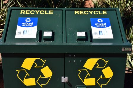 Arizona, USA - july 7 2016 : glass sorting in Grand Canyonのeditorial素材