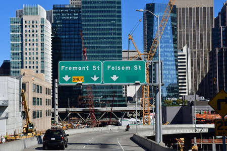 San Francisco; USA - july 13 2016 : the financial districtのeditorial素材