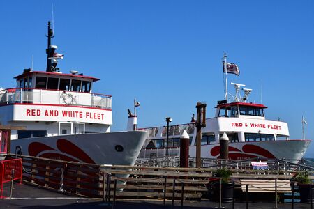 San Francisco; USA - july 13 2016 : touristy boat in the picturesque fishermans wharfのeditorial素材